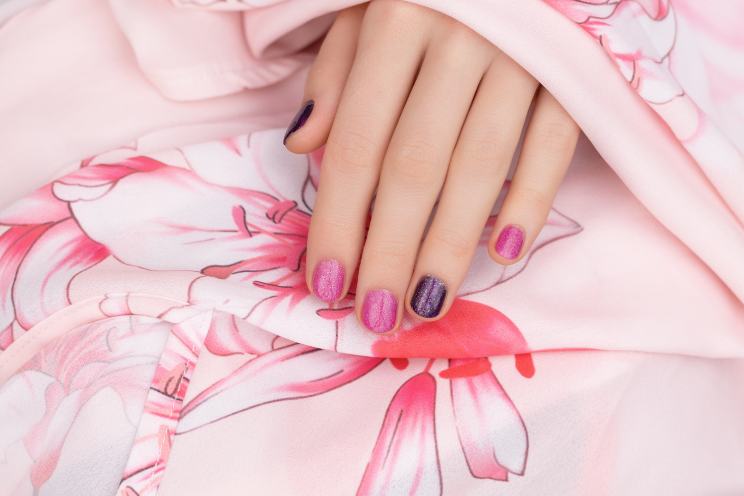 Maniküre Berlin – gepflegte Hände & Nägel | Nailounge101