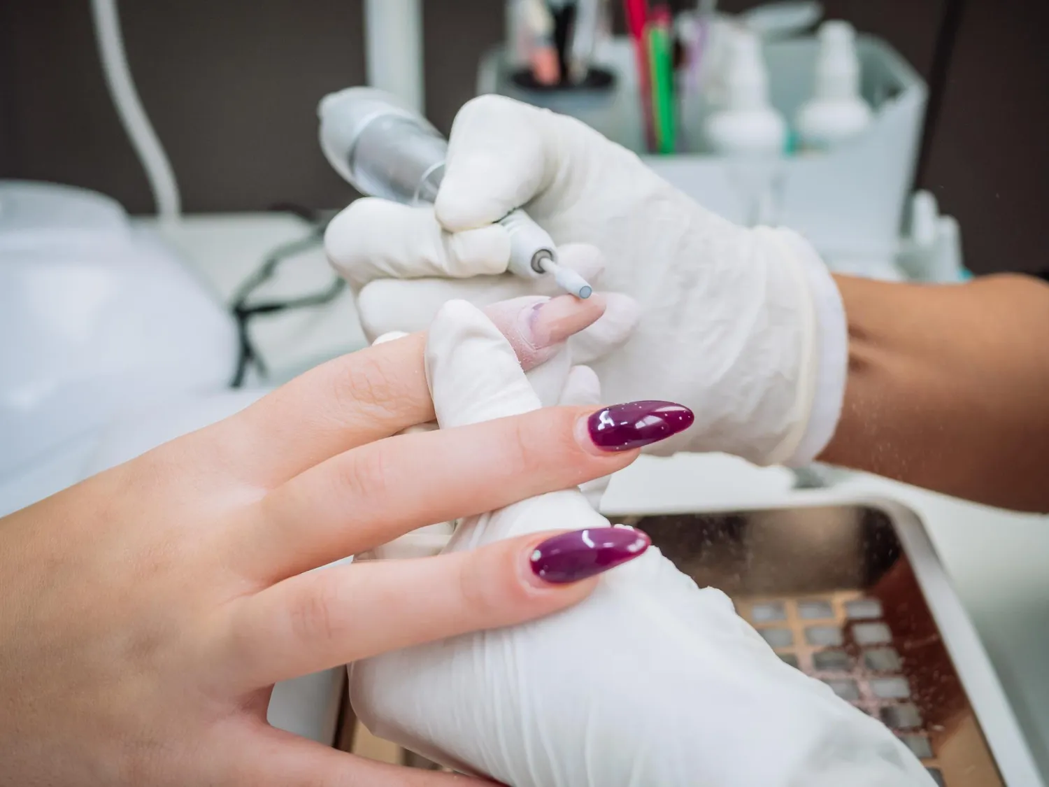 Gelmodellage im Nagelstudio – Gelnägel Berlin bei Nailounge 101